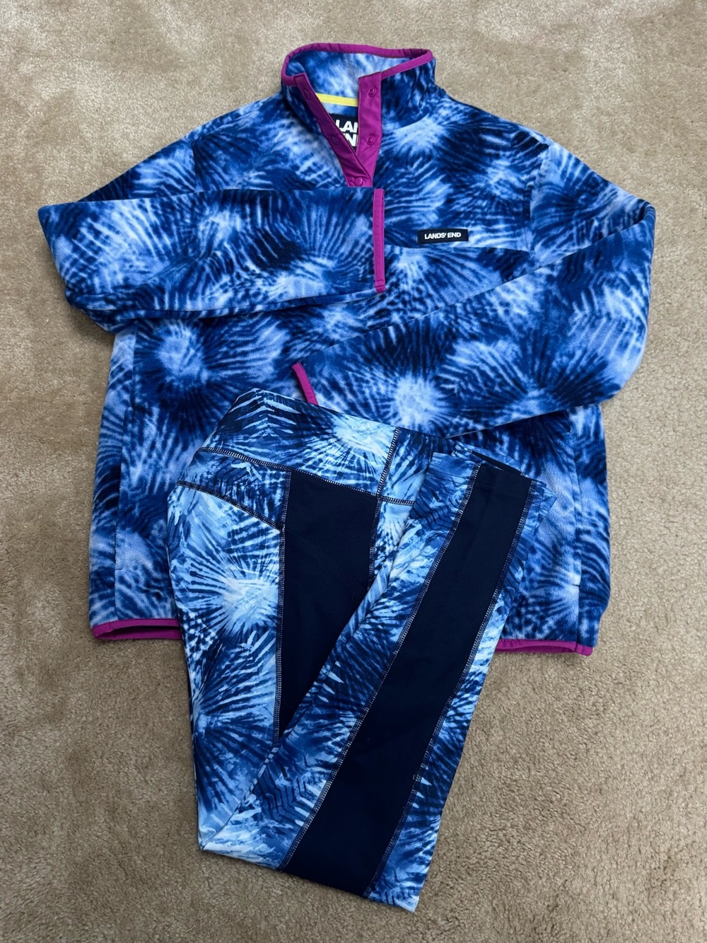 Lands' End Women’s M Petite (10-12) Blue Tie-Dye Fleece Pullover and leggings.